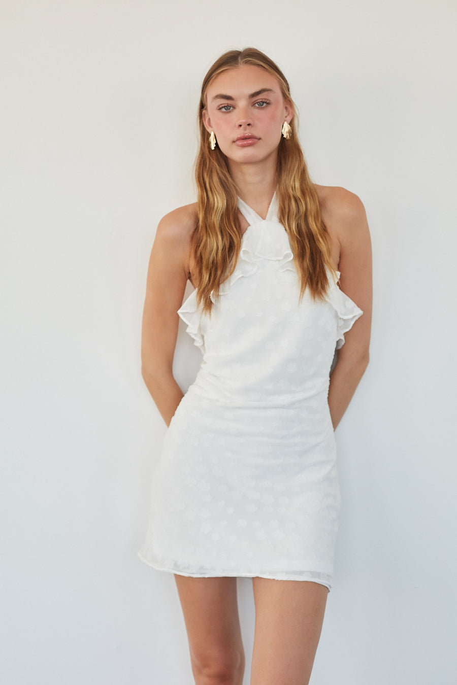 halter neck ruffle a-line mini dress Natalia Pepper A-line Button Down SleeveType: sleeveless COLOR:Burgundy/Pink Serving flirty femme vibes—this