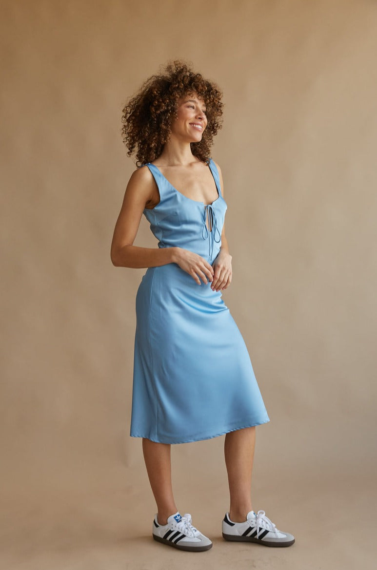 blue stain midi dress with keyhole cut out | powder blue summer dress
