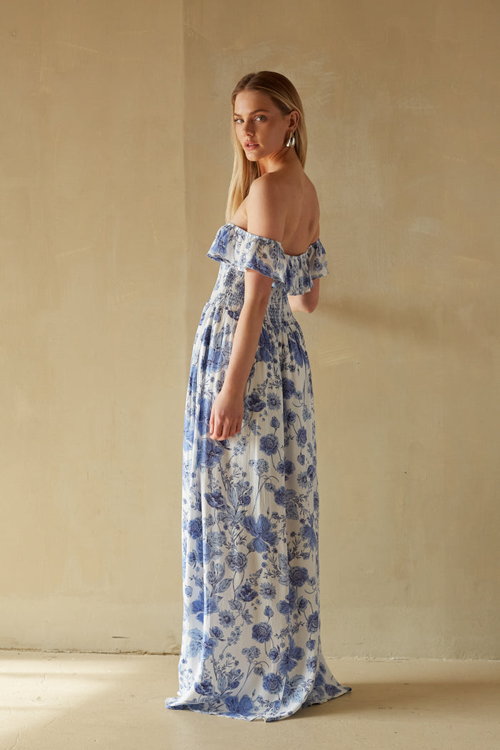 china blue and white floral off the shoulder ruffle maxi dress |what to wear to Greece