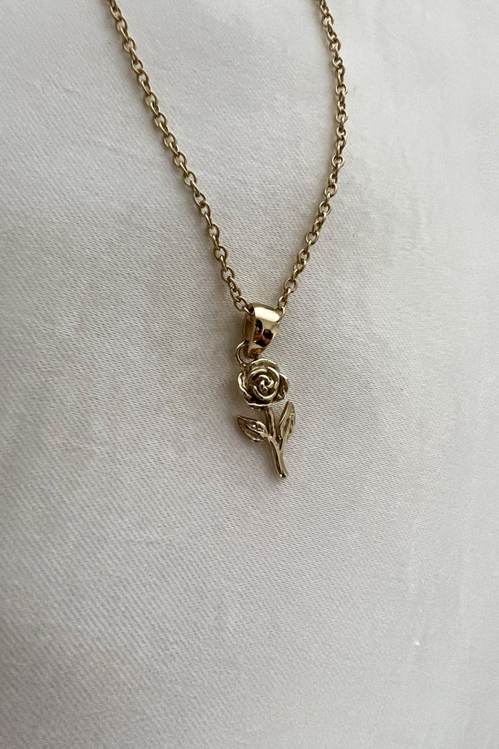 rose necklace