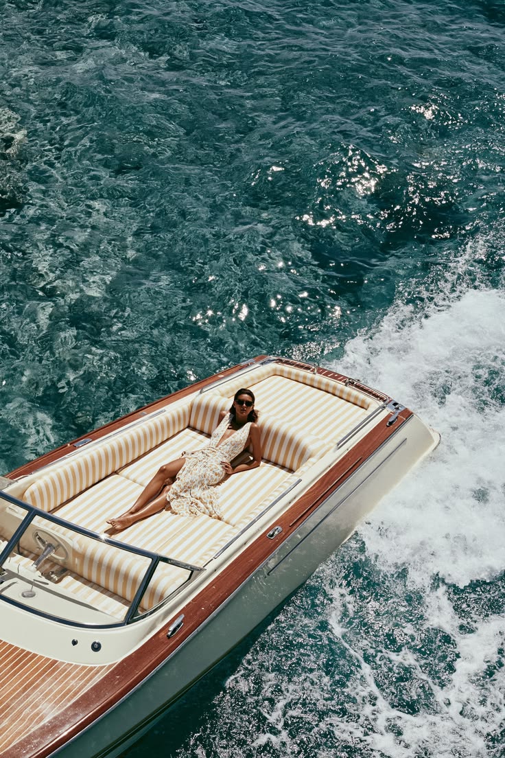 The Ultimate Summer Dress Edit: 2026’s Hottest Minis, Midis, and Maxis