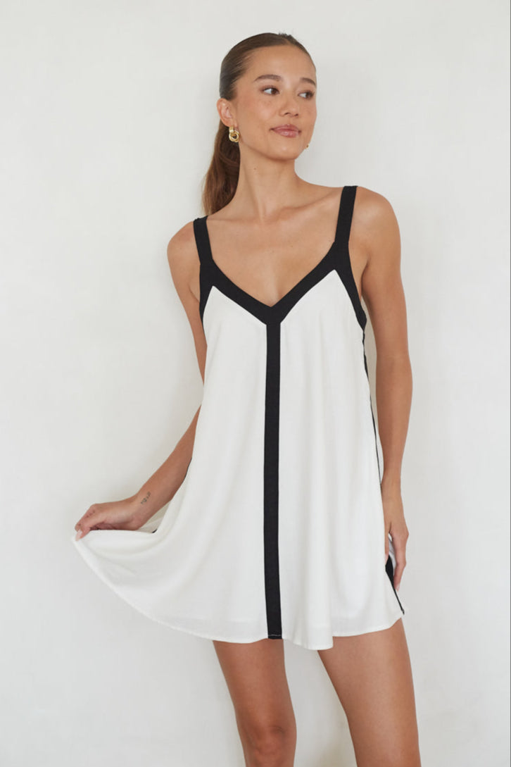 Oak Shift Mini Dress | Shop American Threads Boutique White / S Oak Shift Mini Dress | Shop American Threads Boutique White / S