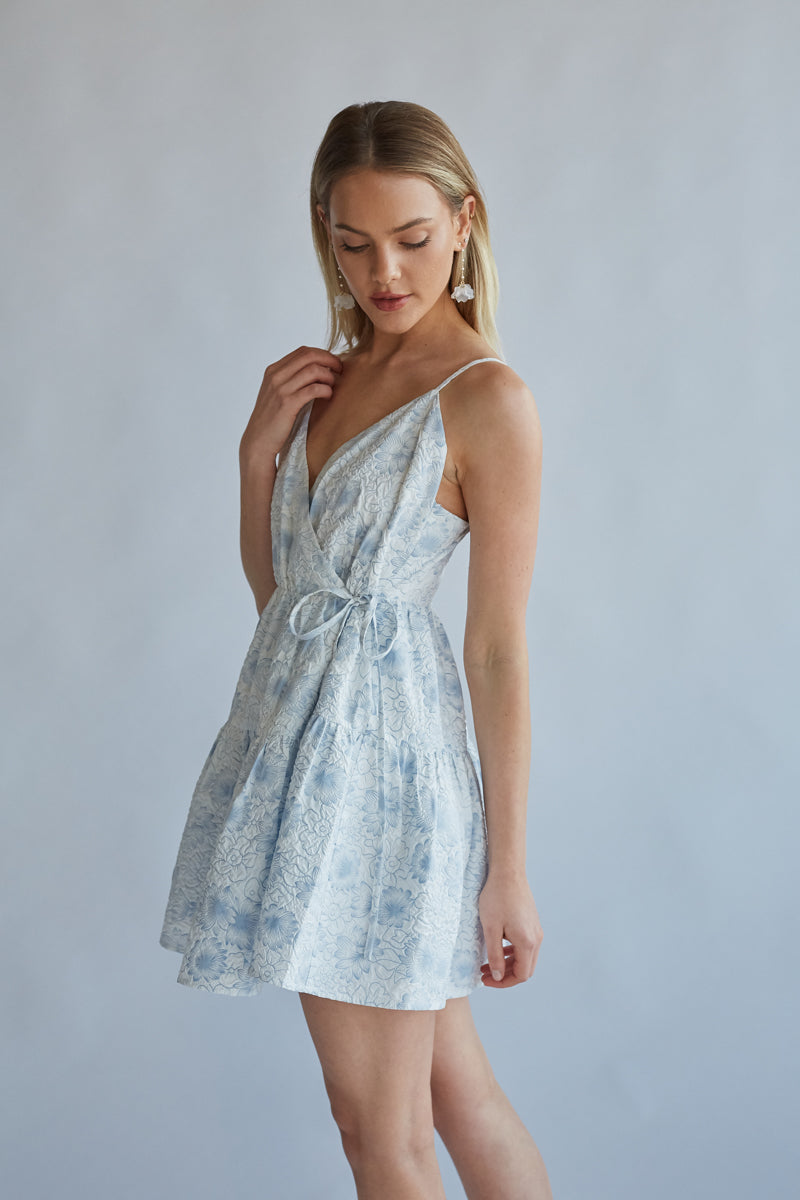 white and baby blue baby doll mini dress with bow detail | white and blue rush baby doll mini dress