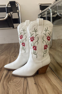 trending unique white cowgirl boots 2024