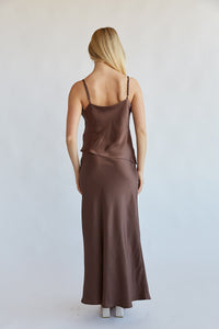 silky flattering brown maxi skirt for fall - minimalistic brown maxi skirt  - date night outfit for fall