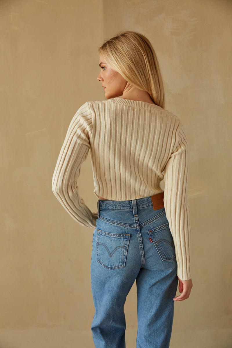 ivory ribbed cropped sweater - fall fashion trends - crew neck knit top