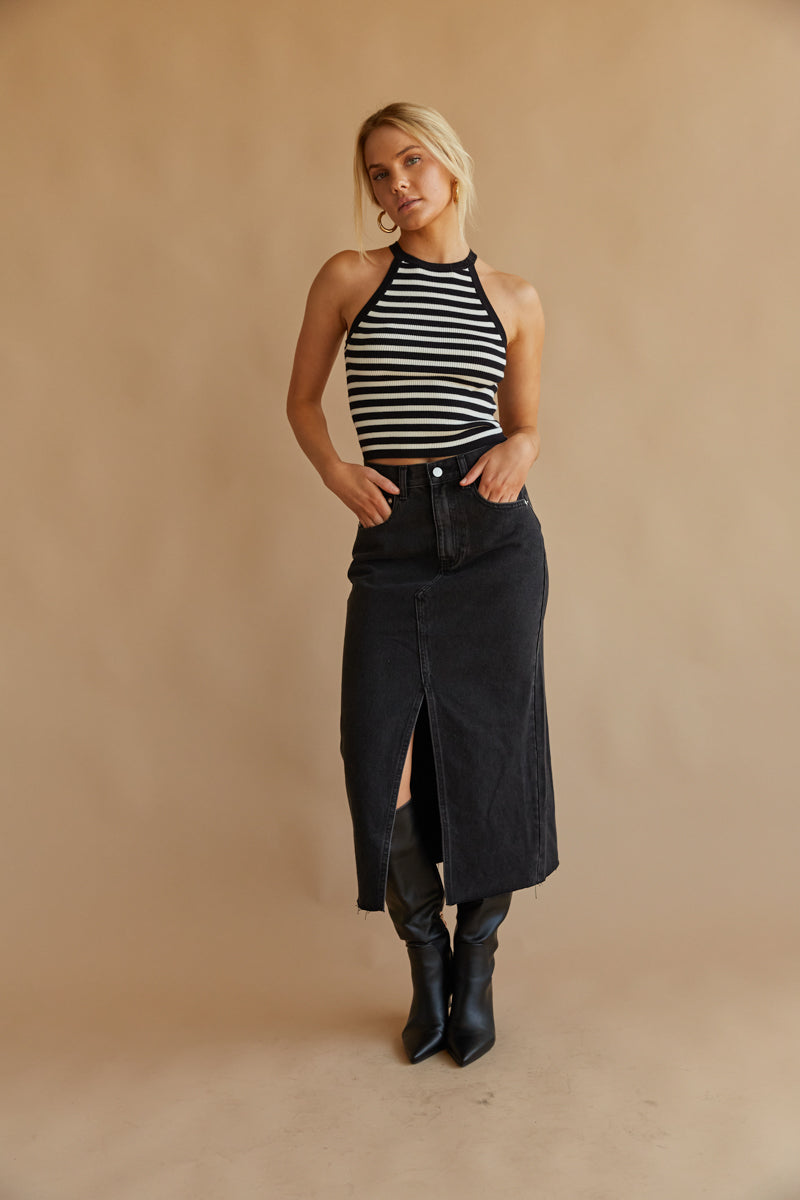 black denim midi skirt - trendy denim skirt for fall - fall transitional outfit 2023