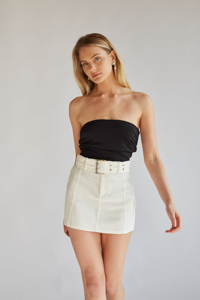 white cargo skirt with detachable belt  | elevated basics | must-have skirts for spring