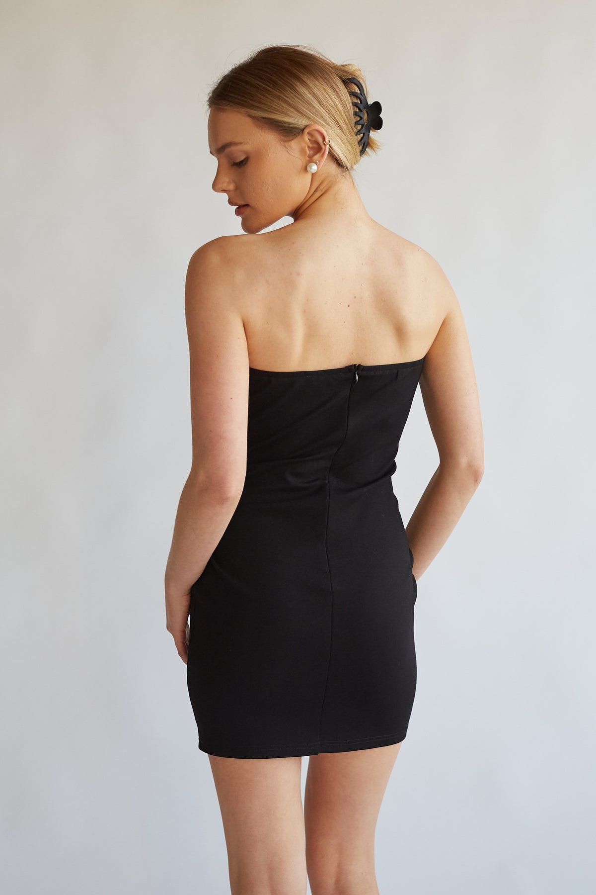 Eloise Strapless Bow Bodycon Mini Dress Shop American Threads Women's Trendy Online Boutique Black + White / L Eloise Strapless Bow Bodycon Mini Dress Shop American Threads Women's Trendy Online Boutique Black + White / L