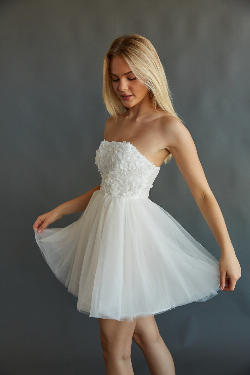 mini tulle dress Grace Floral Applique Babydoll Ivory / L collection : Abby Evanson I'm 5'2, and here's Size:Customize size More new style