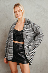 black and white houndstooth oversized shacket - houndstooth jacket outfit ideas 