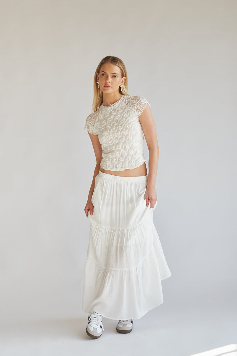 trendy white maxi long flowy skirt | new york style maxi skirt