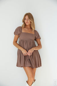 babydoll dress featuring puff sleeves- wear this dress on a picnic with friends