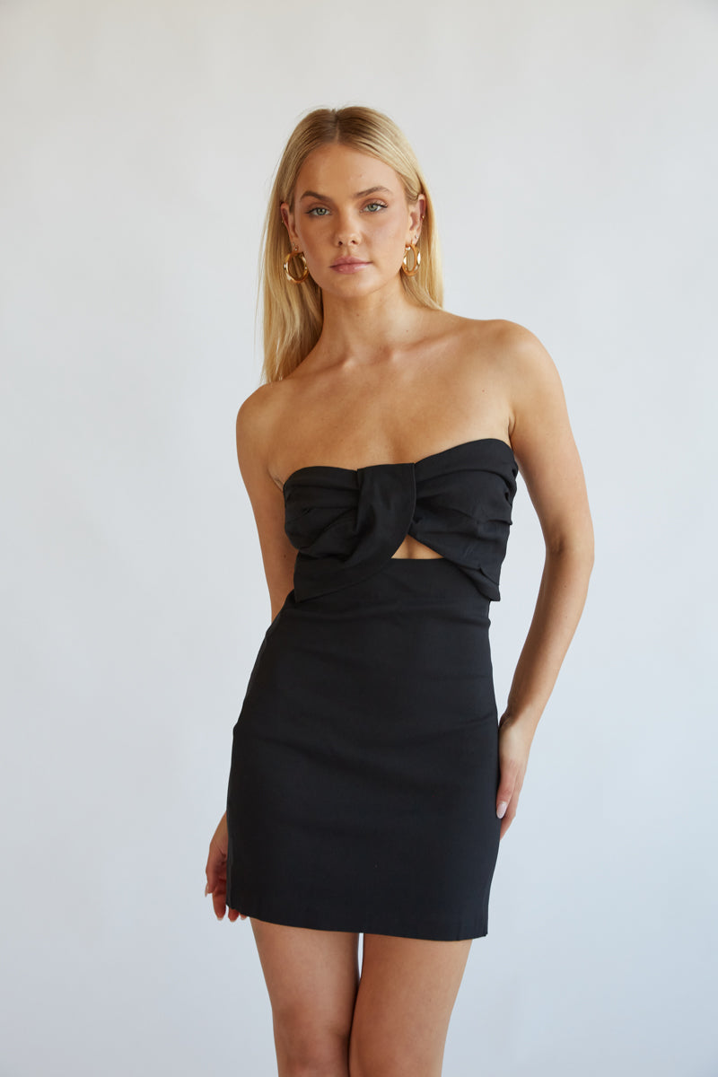 Kynlee Strapless Twist Front Bodycon Mini Dress • Shop American Threads Women's Trendy Online Boutique Black / L