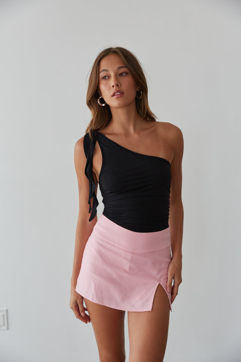 pink linen mini skort - blush mini skirt with side slit - summer 2023 outfits inspo
