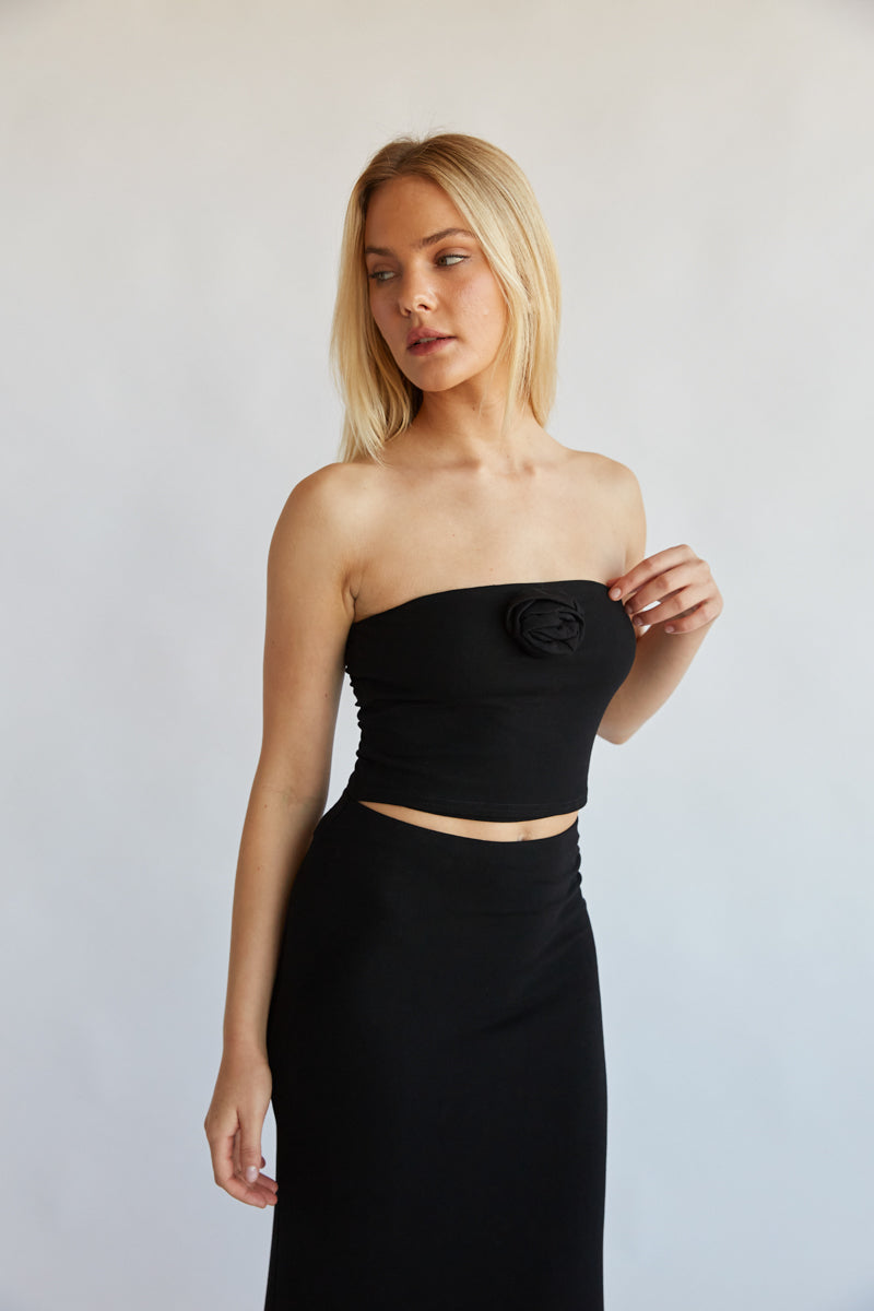 black strapless cropped tube top with rosette detailing - going out boutique - chic fall fashion