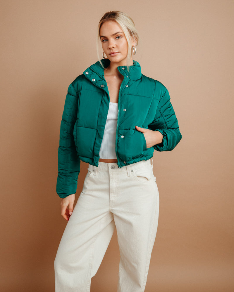 forrest green high neck cropped puffer jacket | winter wardrobe must-haves 2023