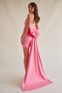 pink-image | pink homecoming dress with dramatic bow back | coquette | bow outfit