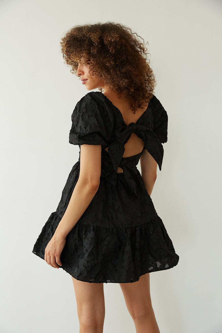 black puff sleeve babydoll dress Whitley Tie Back Mini • Shop American Threads Women's Trendy Online Boutique / S and a relaxed bodice Color:Burgundy Rose Gold Zara Black Velvet Plunge Swatch:#292929