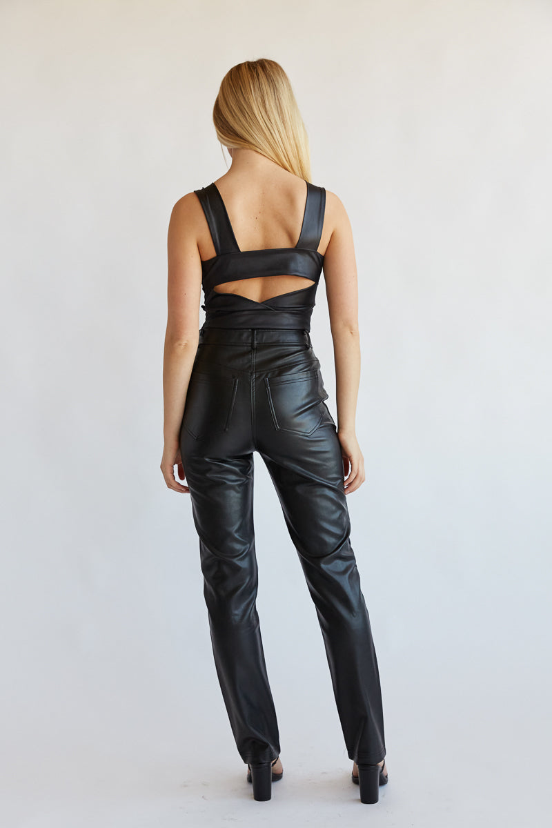 going out basics - vegan leather pants for winter - stylish leather pants
