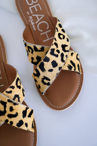 Pebble Slide Sandal in White Leopard
