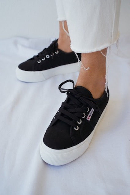 ACOTW Linea Up And Down Sneakers In Black