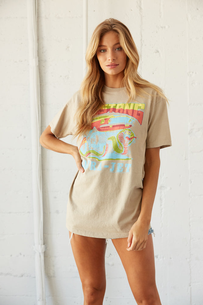 Tan mustang graphic tee.