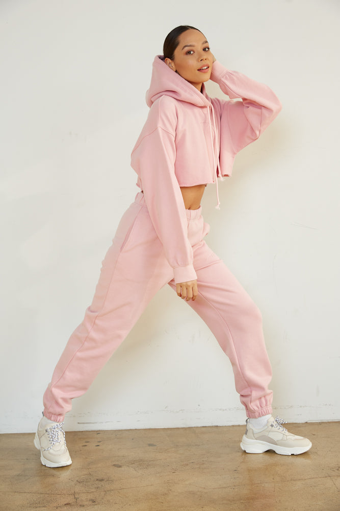 Cropped hoodie with baggy sweatpants.