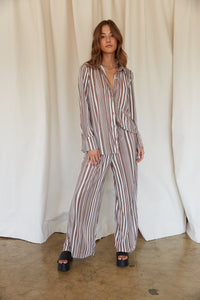 plisse oversized loungewear outfit - wide leg elastic pants for fall - brunch outfits - weekend comfy style