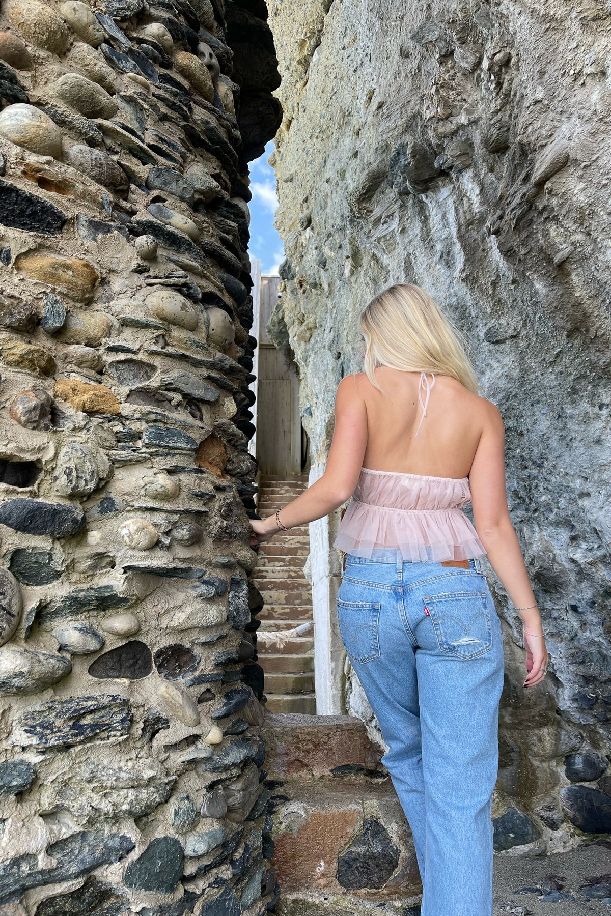 tie back halter neck top- this light pink color is perfect to wear for date night or an outing with the girls