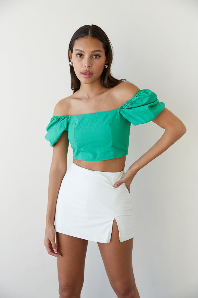 lace up back puff sleeve crop top