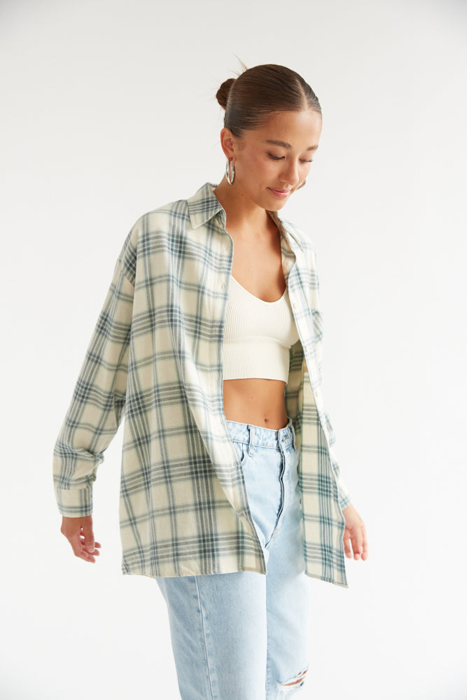 Jess Oversized Plaid Flannel Shirt• Shop American Threads Women's Trendy  Online Boutique – americanthreads