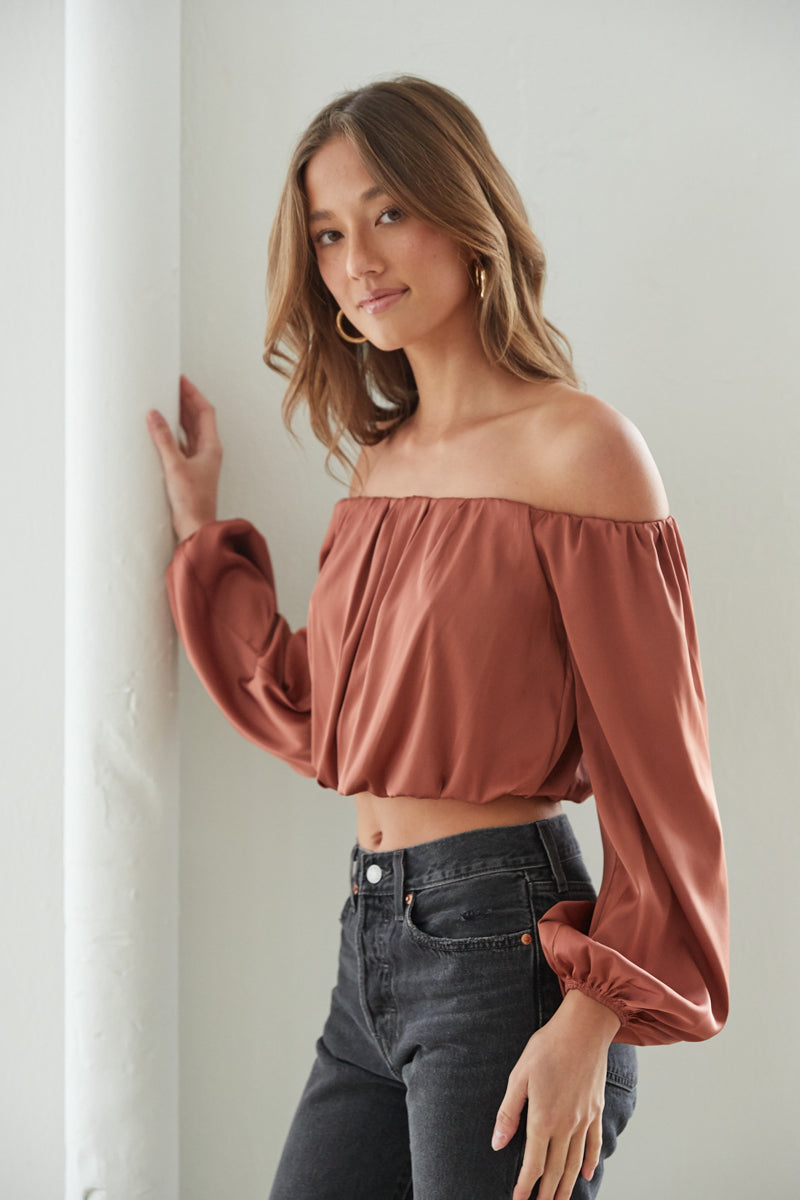 wine long sleeve crop top outfit