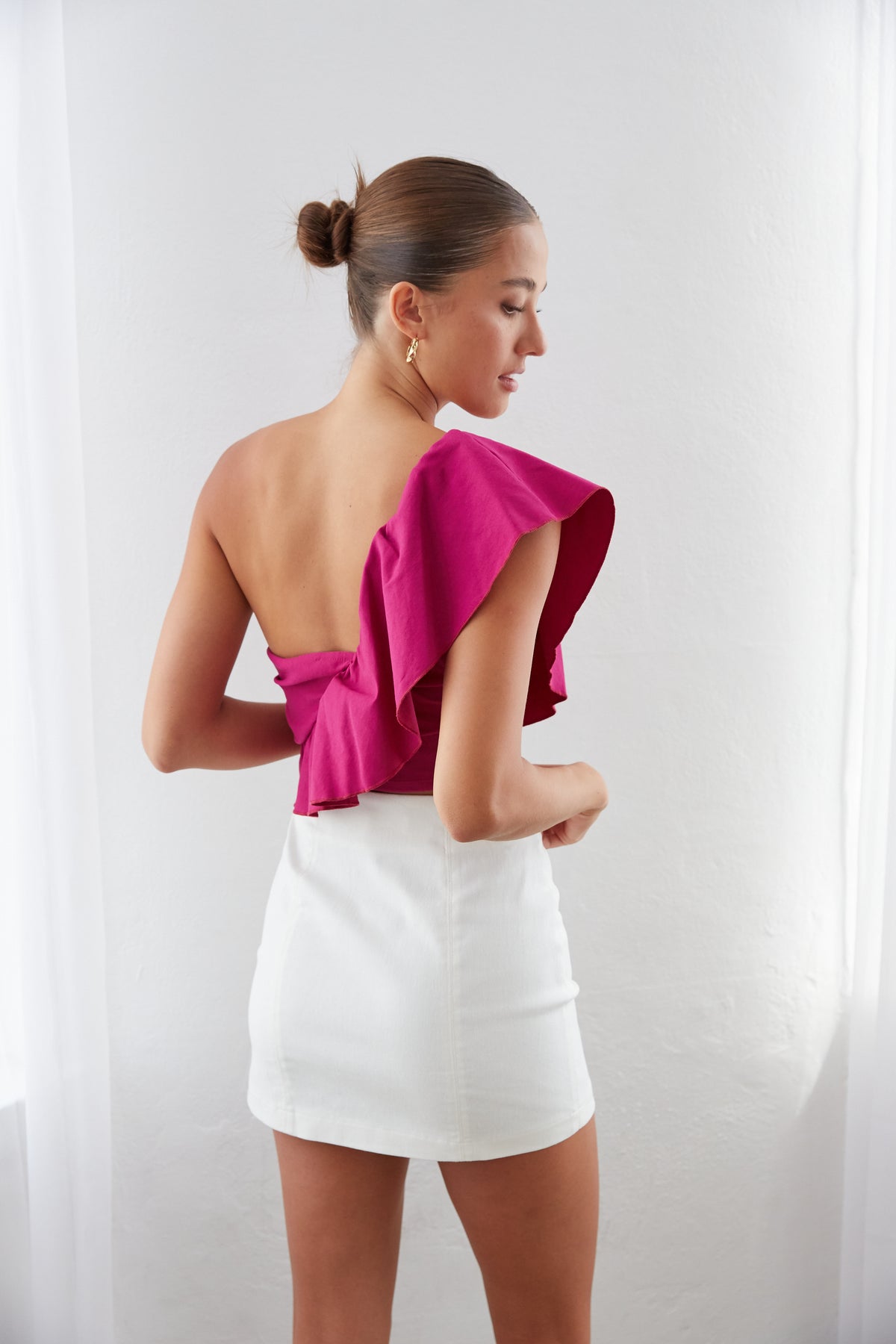 magenta one shoulder ruffle crop top - what to wear to brunch - college sorority girl outfit