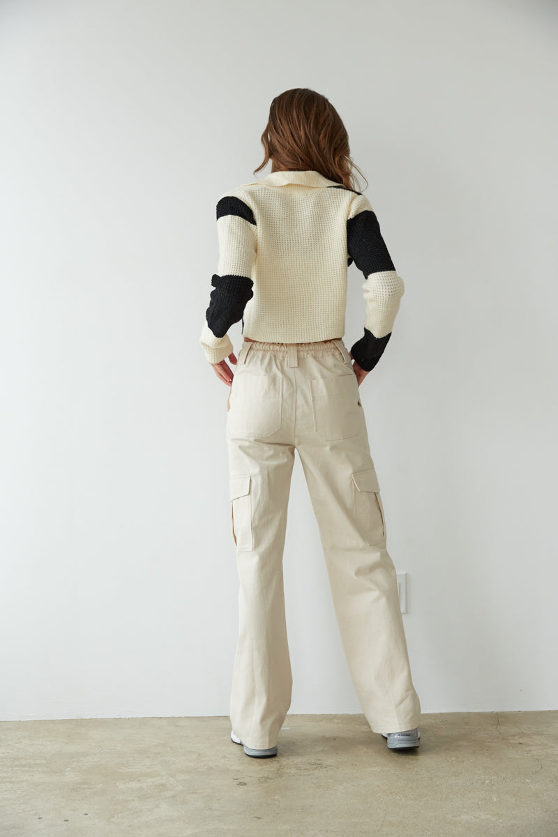 cream cargo pants - what to wear to on a shopping day - comfy pants to wear in the winter - wide leg pants for everyday wear