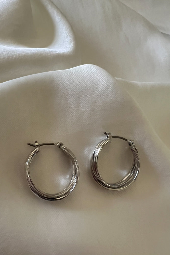 siliver twisted hoop earrings